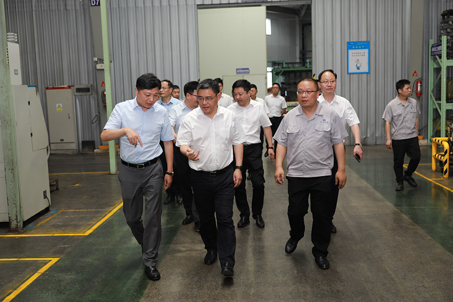 市領(lǐng)導(dǎo)來我司開展“三聚三保三落實(shí)”助企紓困穩(wěn)進(jìn)提質(zhì)攻堅行動.jpg 市領(lǐng)導(dǎo)來我司開展“三聚三保三落實(shí)”助企紓困穩(wěn)進(jìn)提質(zhì)攻堅行動.jpg